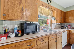 194 Parker Rd, New Boston, NH 03070 - Photo 6