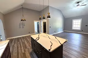 871 Salmon Falls Rd, Rochester, NH 03868 - Photo 10