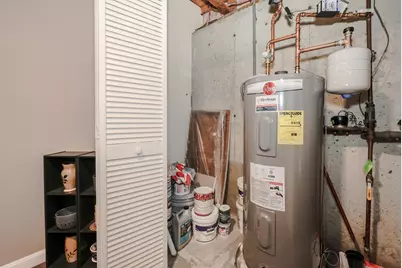 910 Elmwood Drive, Hudson, NH 03051 - Photo 32