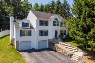 11 Wintergreen Dr, Merrimack, NH 03054 - Photo 1