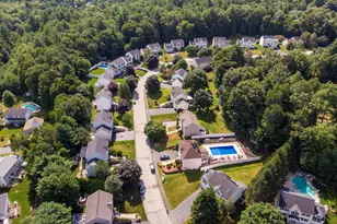 11 Wintergreen Dr, Merrimack, NH 03054 - Photo 4