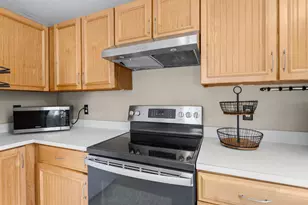 331 Blucher St, Manchester, NH 03102 - Photo 8
