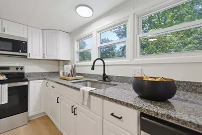 49 Ridgefield Drive, Nashua, NH 03062 - Photo 14