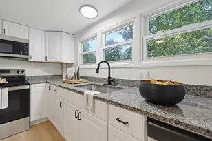 49 Ridgefield Dr, Nashua, NH 03062 - Photo 14