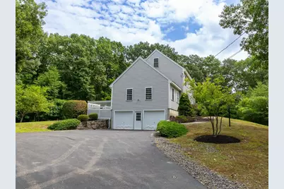 13 Cottonwood Road, Plaistow, NH 03865 - Photo 2