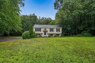 329 Whittier Dr, Fremont, NH 03044 - Photo 4