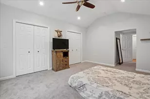329 Whittier Dr, Fremont, NH 03044 - Photo 16