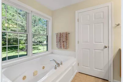 10 Cortland Avenue, Stratham, NH 03885 - Photo 32