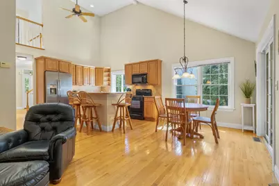 10 Cortland Avenue, Stratham, NH 03885 - Photo 20