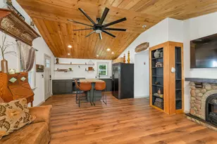 28 Mt Vernon St, Farmington, NH 03835 - Photo 10