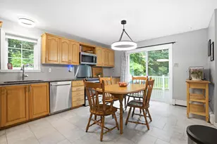 127A Green Rd, Raymond, NH 03077 - Photo 10
