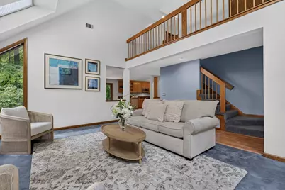 8 Seasons Lane, Londonderry, NH 03053 - Photo 2