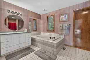 8 Seasons Ln, Londonderry, NH 03053 - Photo 32