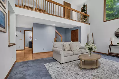 8 Seasons Lane, Londonderry, NH 03053 - Photo 10