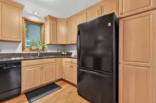 8 Seasons Ln, Londonderry, NH 03053 - Photo 16