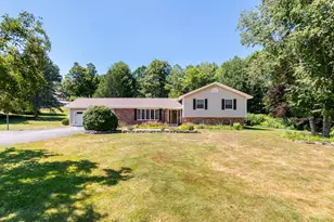 4 Fairway Heights Rd, Center Harbor, NH 03226 - Photo 1