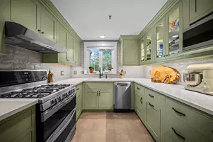 19 Surrey Run, Dover, NH 03820 - Photo 2