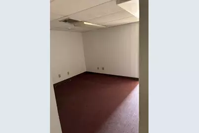 46 W Broadway Street #2nd floor, Derry, NH 03038 - Photo 2