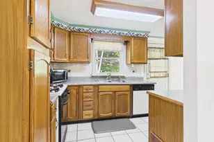 10 Beruk Hill Rd, Hinsdale, NH 03451 - Photo 10