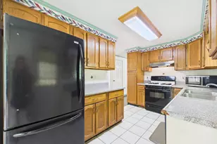 10 Beruk Hill Rd, Hinsdale, NH 03451 - Photo 2