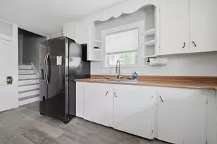 16 Cherry Ave, Manchester, NH 03103 - Photo 22