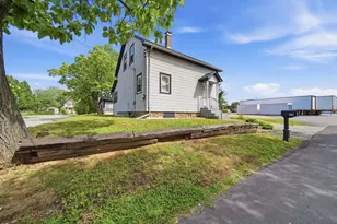 16 Cherry Ave, Manchester, NH 03103 - Photo 10