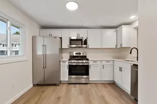 19 Swift Ln, Merrimack, NH 03054 - Photo 4