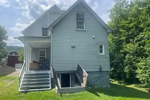 375 Derrah St, Berlin, NH 03570 - Photo 2