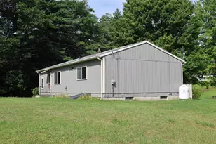 98 Chester Rd, Raymond, NH 03077 - Photo 4