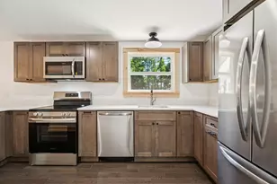 489 Campbell St, Hartford, VT 05001 - Photo 18
