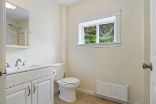 22 Church St, Farmington, NH 03835 - Photo 20