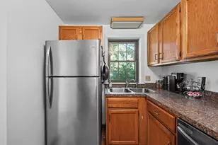 20 Kirriemuir Rd, Stratham, NH 03885 - Photo 10