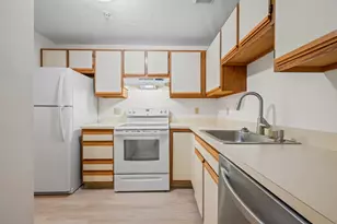 19 Saco St, Conway, NH 03813 - Photo 4