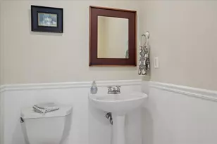 343 N Amherst Rd, Bedford, NH 03110 - Photo 26