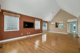 19 Town Village Dr, Salem, NH 03079 - Photo 12