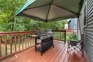 8 St Andrews Cir, Nashua, NH 03062 - Photo 4