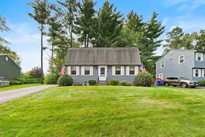 8 St Andrews Circle #4, Nashua, NH 03062 - Photo 1