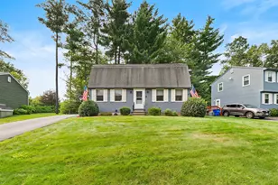 8 St Andrews Cir, Nashua, NH 03062 - Photo 1
