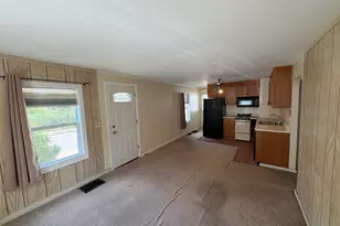 35 Perham St, Nashua, NH 03064 - Photo 12