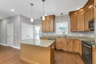 12 Toby Cir, Merrimack, NH 03054 - Photo 6