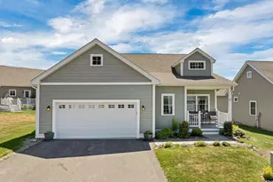 12 Toby Cir, Merrimack, NH 03054 - Photo 1