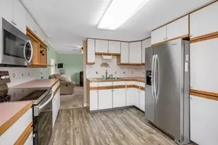 15 Evelyn Ave, Raymond, NH 03077 - Photo 4