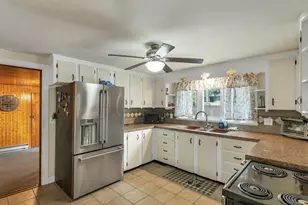 7 Donna St, Nashua, NH 03060 - Photo 6