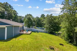 1 Wallace Dr, Merrimack, NH 03054 - Photo 6