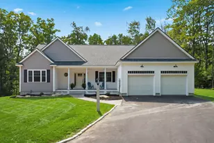 14 Prescott Heights Rd, Hooksett, NH 03106 - Photo 1