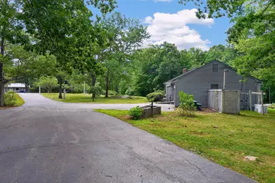 664 Borough Road, Pembroke, NH 03275 - Photo 26