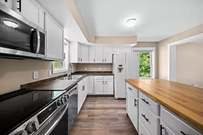 25 Cynthia Drive, Alton, NH 03810 - Photo 4