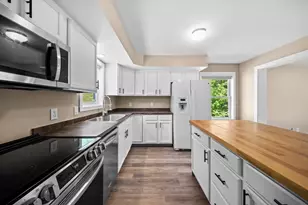 25 Cynthia Dr, Alton, NH 03810 - Photo 4