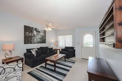 8 Rainbow Drive, Londonderry, NH 03053 - Photo 6
