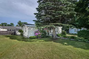 290 Calef Hwy, Epping, NH 03042 - Photo 1